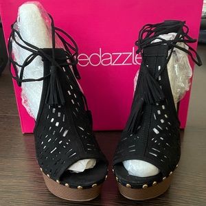 Shoedazzle Black Wedge with Gold Accents & Peeptoe